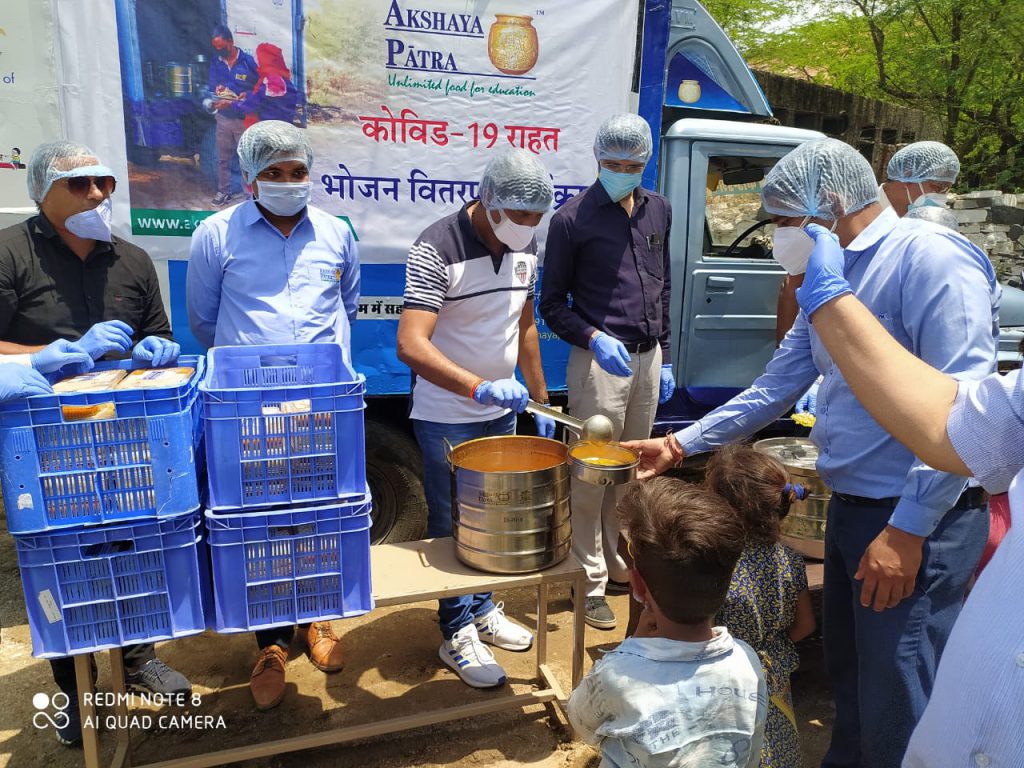 राजसमंद नगर परिषद क्षेत्र में अक्षय पात्र फाउंडेशन ने की कच्ची बस्ती में भोजन वितरण की शुरुआत, 1000 लोगों को बांटा जाएगा प्रतिदिन निःशुल्क भोजन